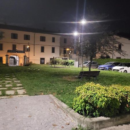 Bilocale Liberty Apartment Viggiù Екстериор снимка