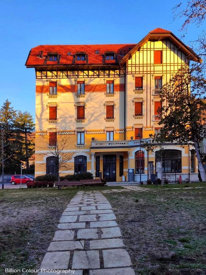 Bilocale Liberty Apartment Viggiù Екстериор снимка