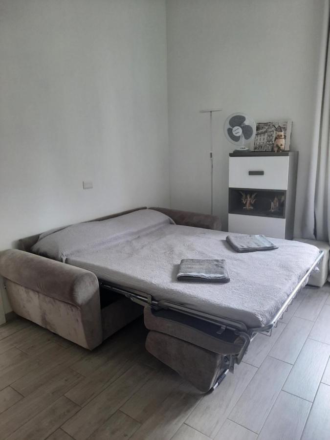 Bilocale Liberty Apartment Viggiù Екстериор снимка